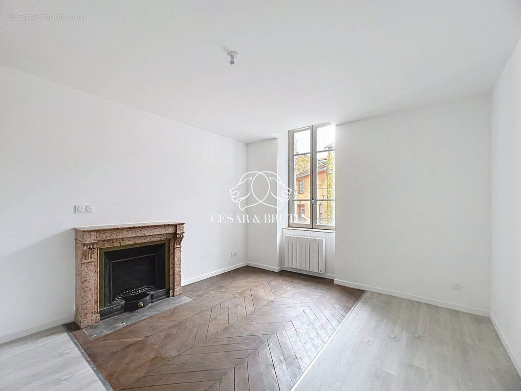 Appartement à THIZY