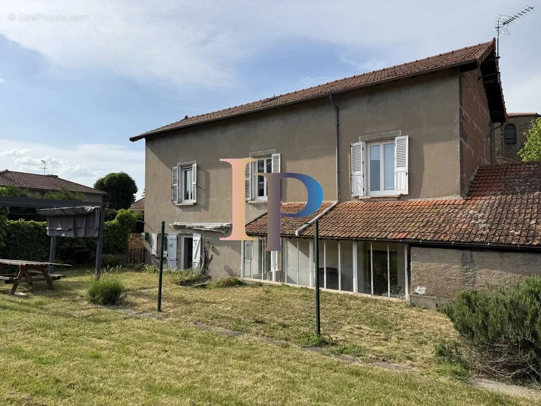 Maison à SAINT-JEAN-SAINT-MAURICE-SUR-LOIRE