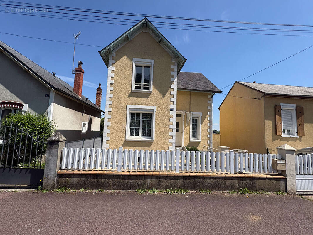 Maison à LA FERTE-BERNARD