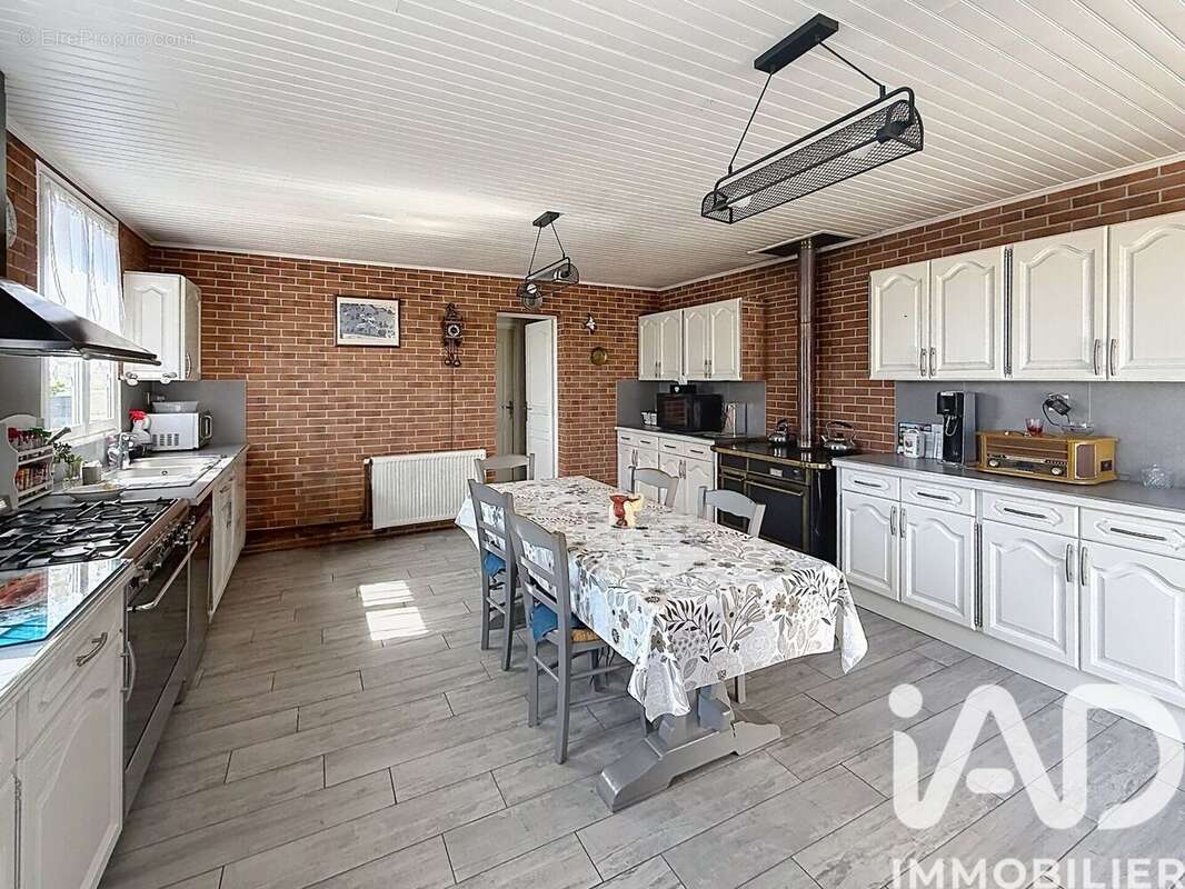 Photo 3 - Maison à FERRIERES-SAINT-HILAIRE