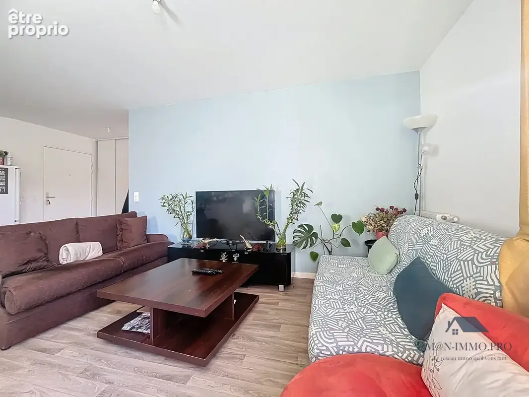 Appartement 3 pièces 56 m² à vendre à Saint-Denis (93200) - photo 2
