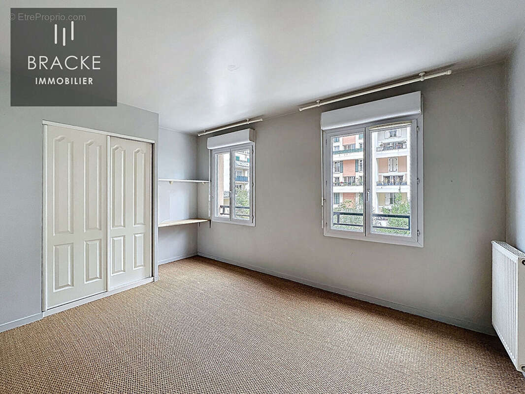 Appartement à COURBEVOIE