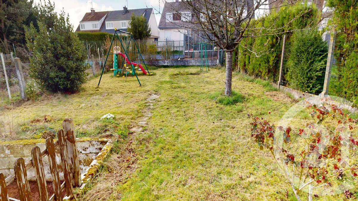 Maison à SAINT-QUENTIN