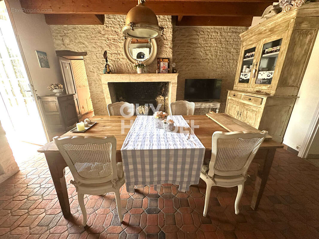 Maison à SAINT-JEAN-DE-LIVERSAY