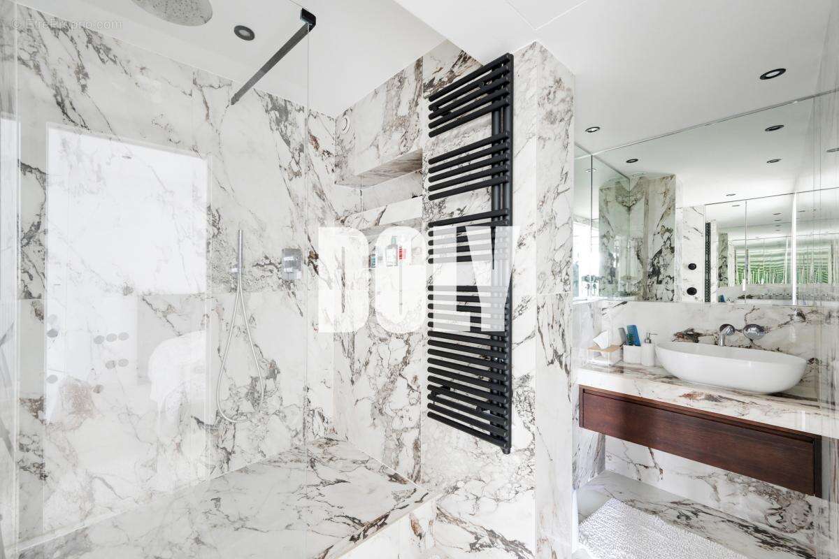 Appartement à PARIS-19E