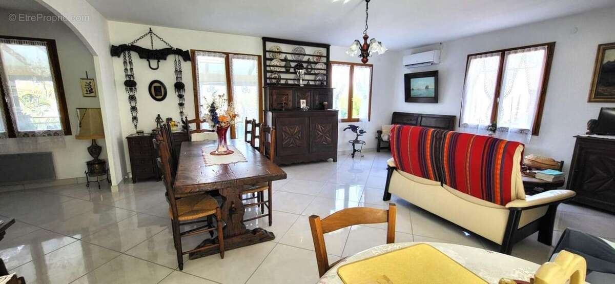 Maison à VENTENAC-EN-MINERVOIS