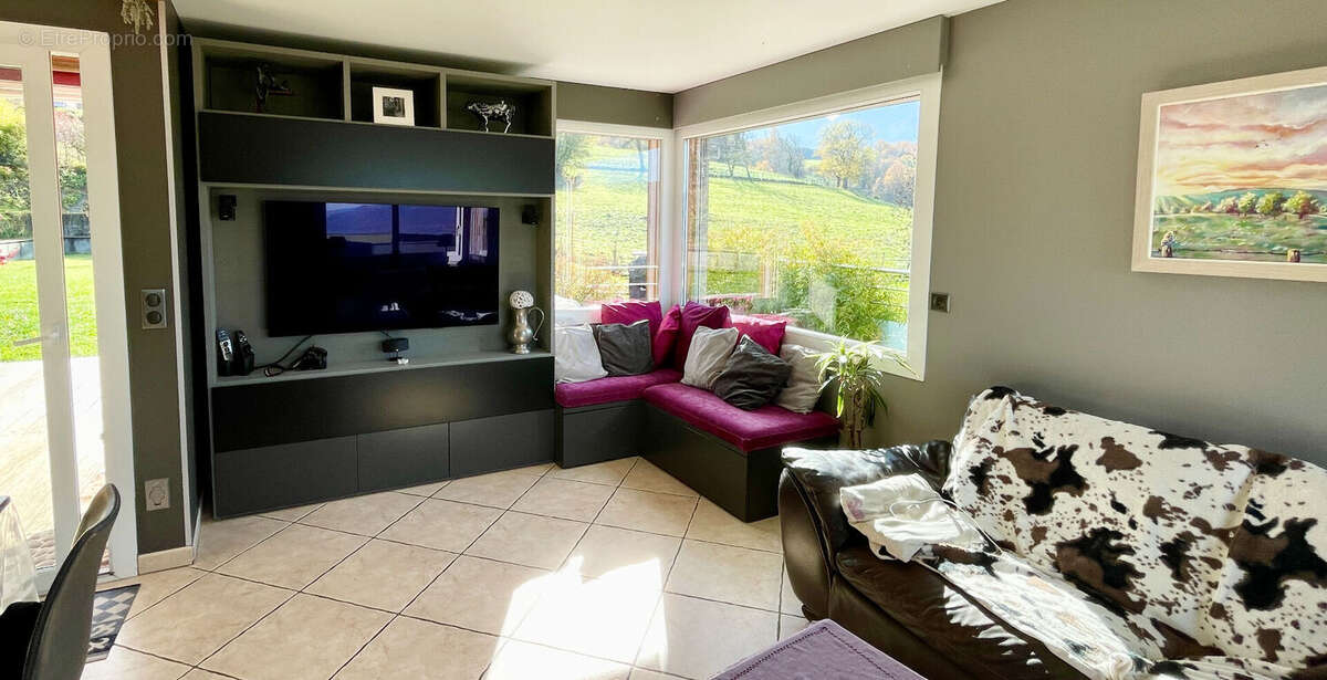 Maison à MONTAGNOLE