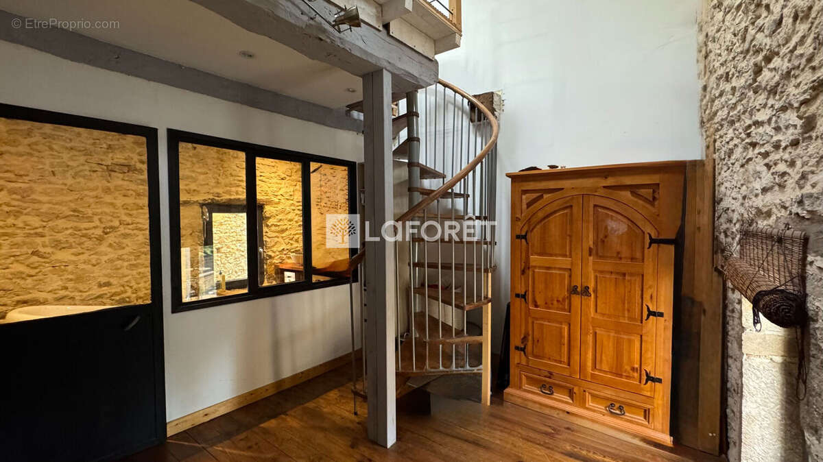 Maison à LE BOIS-D&#039;OINGT