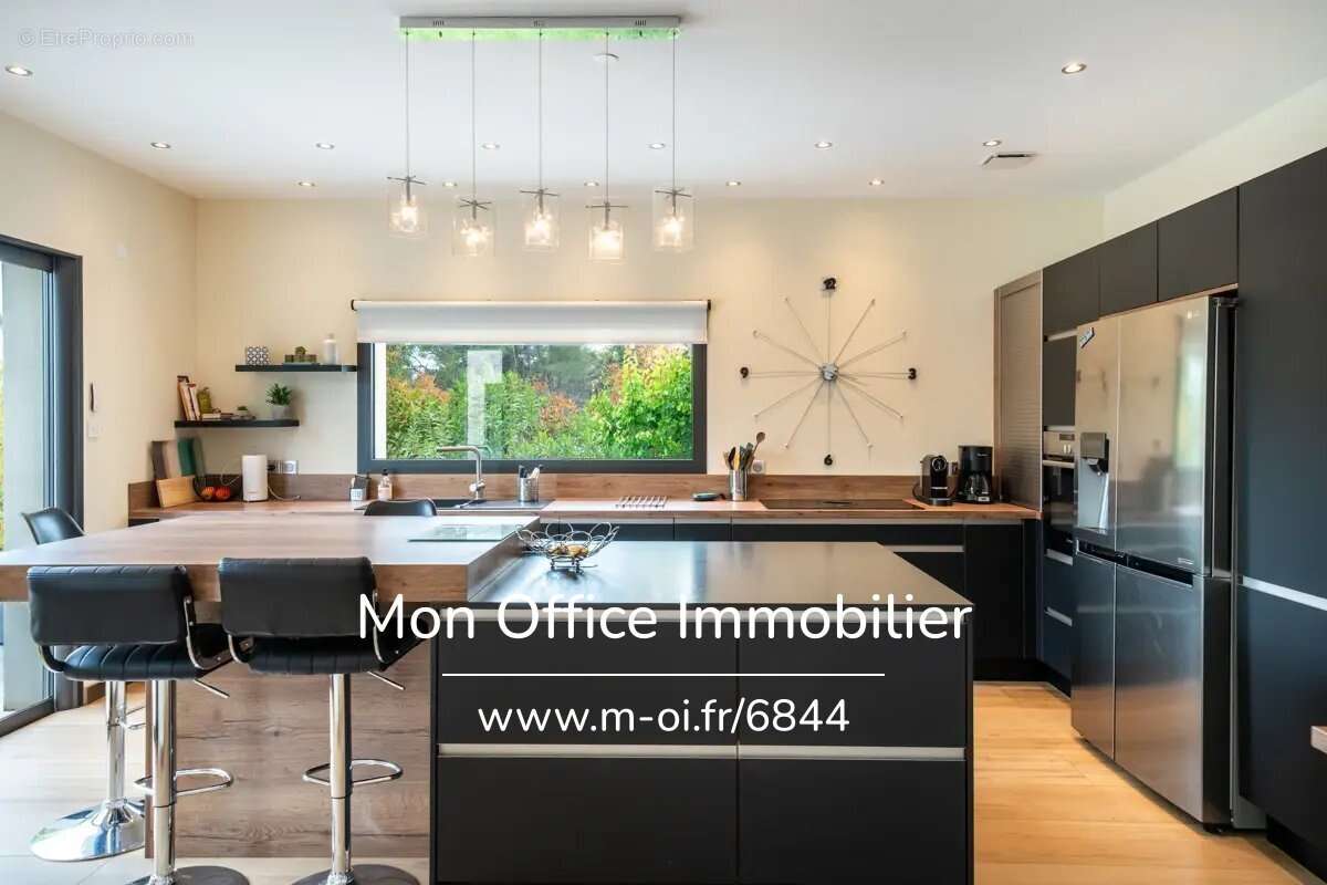 Référence : 6844-AUS - Maison contemporaine 201m² avec piscine - Ventabren - photo 8