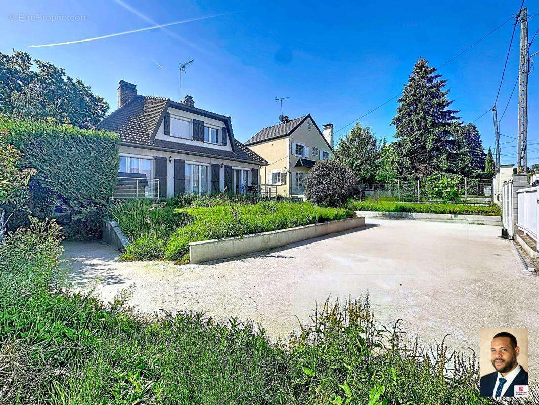 Maison à YERRES
