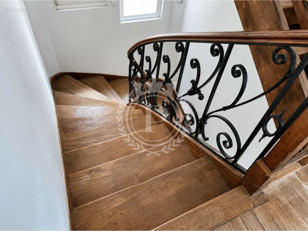Maison 272 m² à Arras  - photo 4