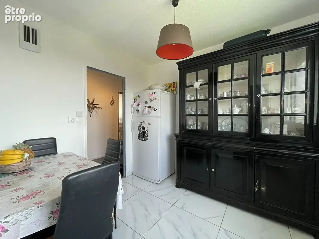 Cenon Palmer - Appartement T4 de 75 m² avec balcon et place de parking - photo 5