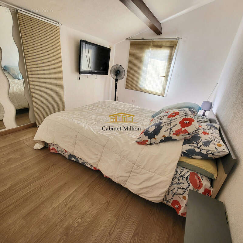 Maison à VIC-LA-GARDIOLE