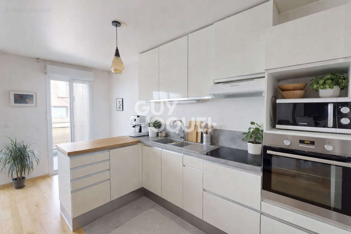 Appartement à AUBERVILLIERS