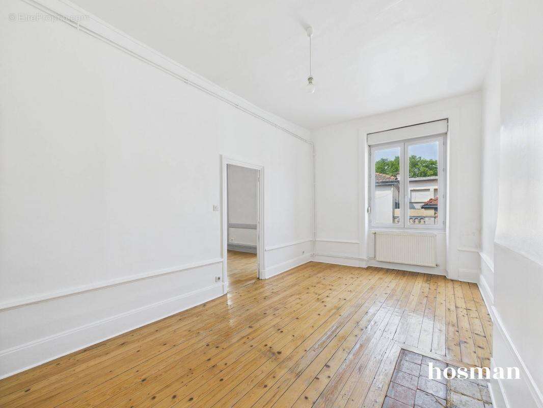 Appartement à LYON-8E