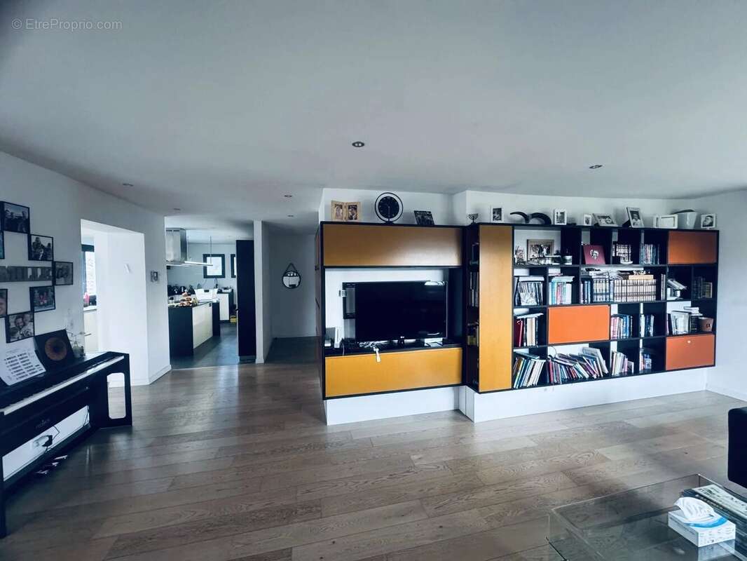 Maison à VETRAZ-MONTHOUX