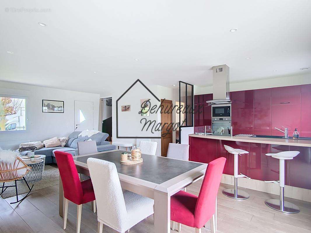 Maison à AZAY-SUR-CHER