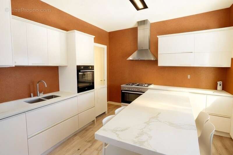 Maison à TONNAY-CHARENTE