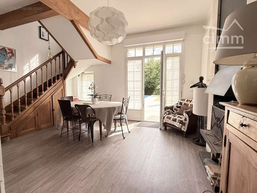 Maison familiale 193 m² avec piscine à débordement – 6 chambres – blois centre-ville - photo 10