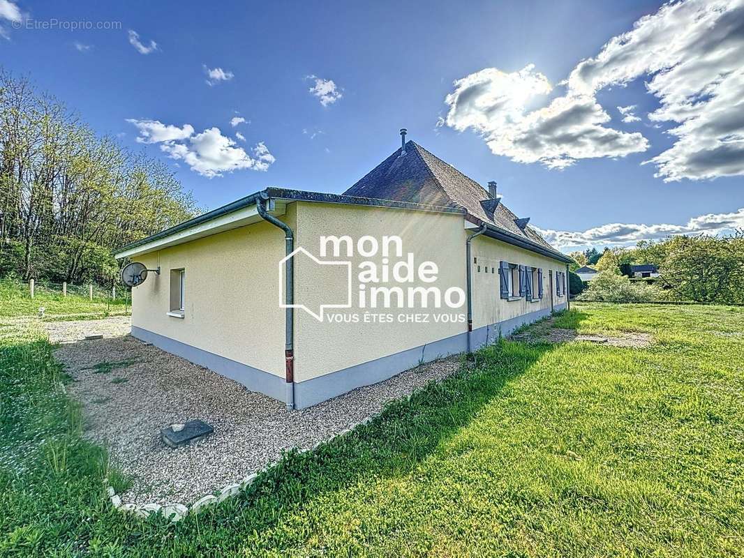 Maison à SAINT-PIERRE-DE-FRUGIE