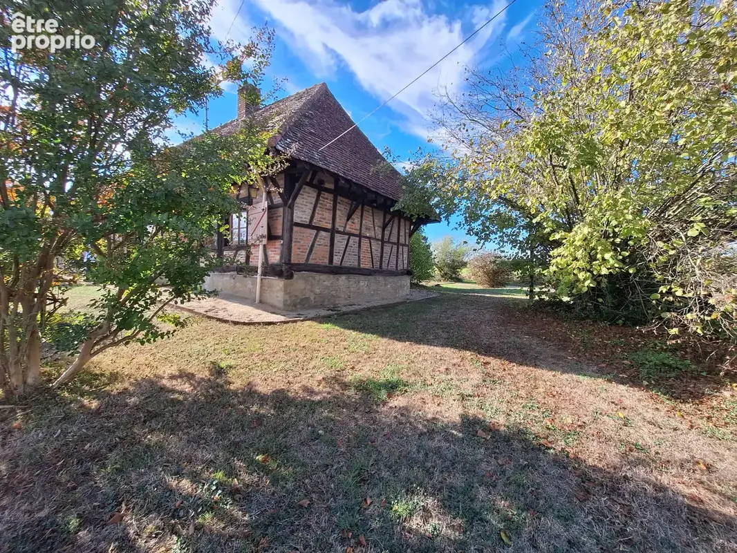 Authentique maison bressane de 140 m2 avec terrain de 1 300 m2   Charme et potentiel à 3 min du centre-ville - photo 15