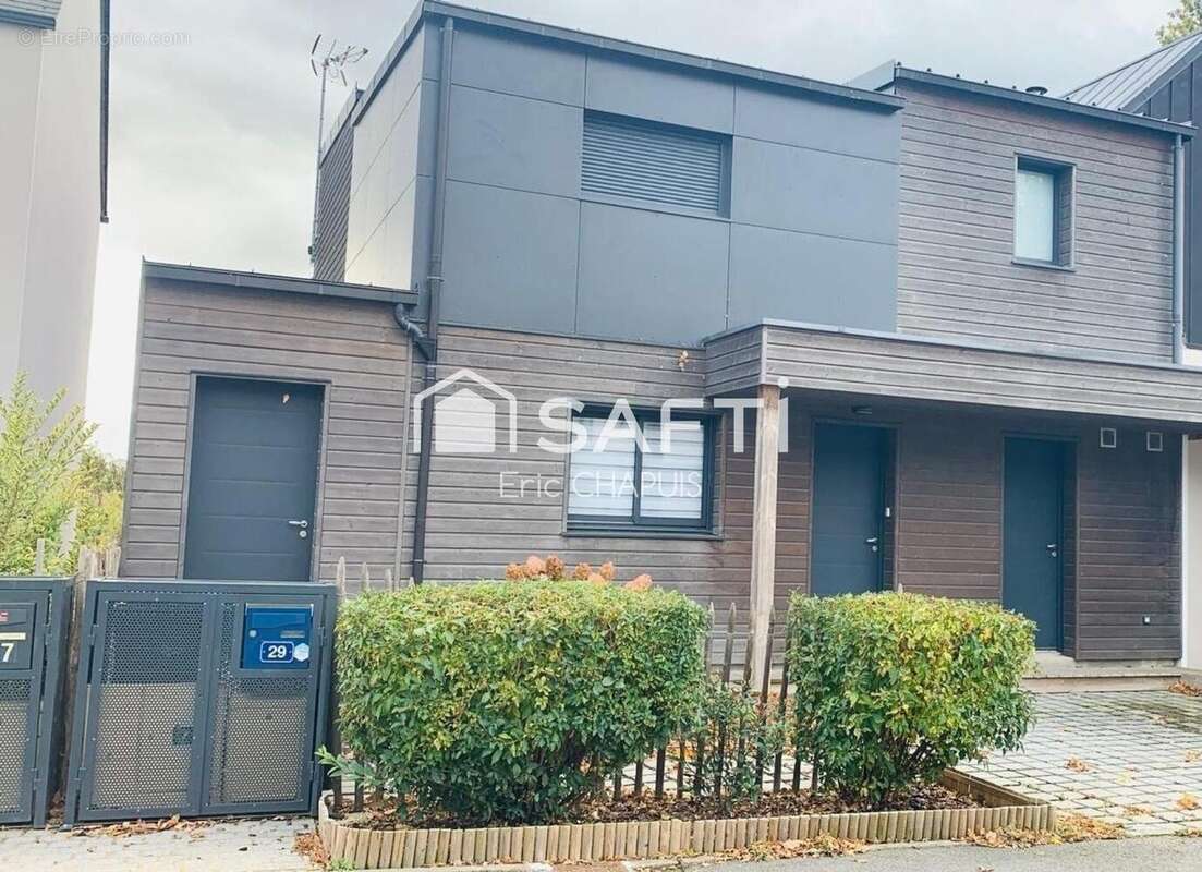 Maison 136 m² à Noyal-Chatillon-Sur-Seiche  - photo 3