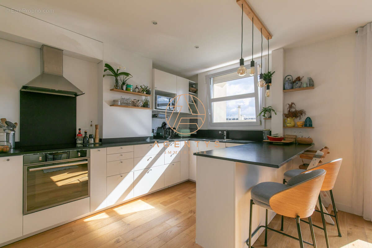 Appartement à SAINT-MAUR-DES-FOSSES