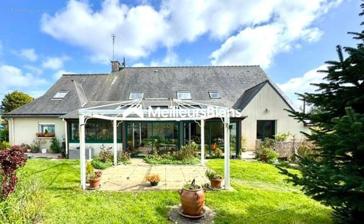 Maison à PLOUAGAT