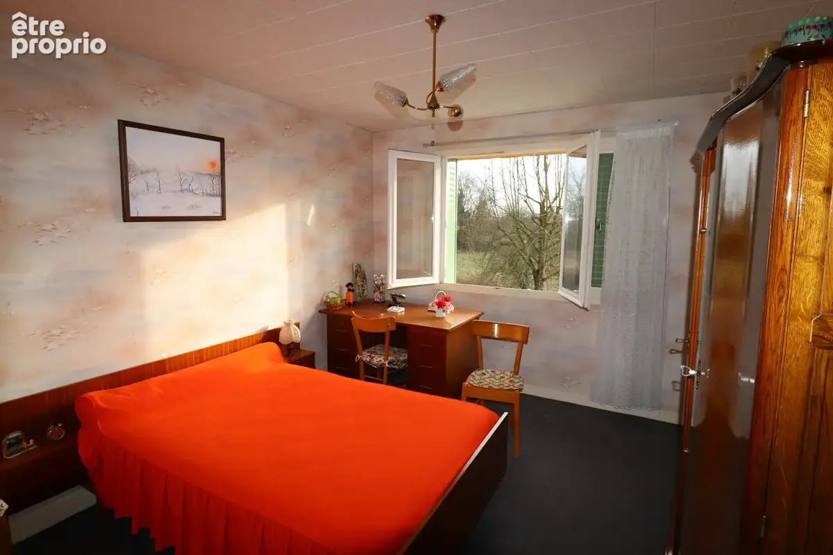 Jolie villa de 117 m² à fort potentiel avec un beau terrain arboré à CURCIAT DONGALON (01) - photo 9