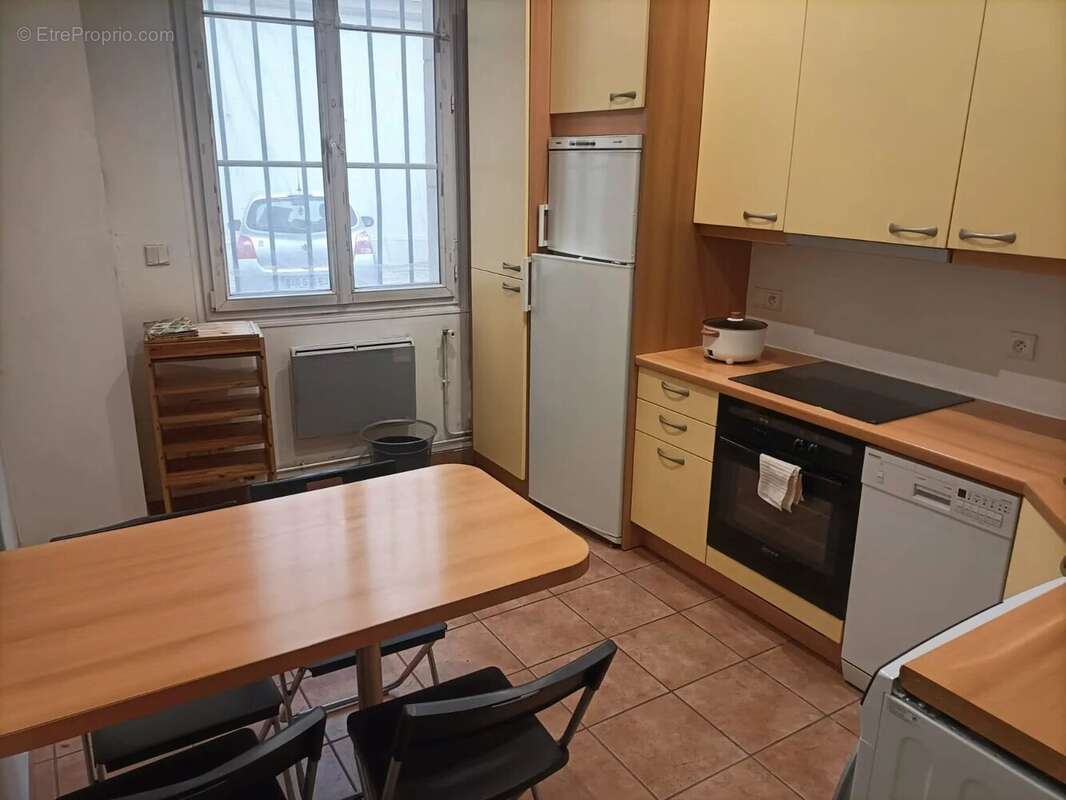 Appartement à PARIS-8E