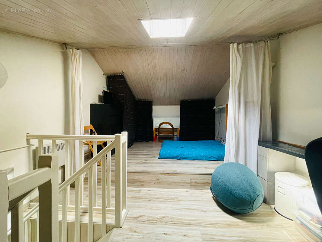 Maison à COMMEQUIERS