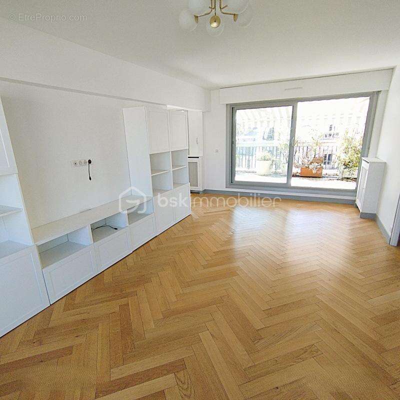 Appartement à PARIS-12E