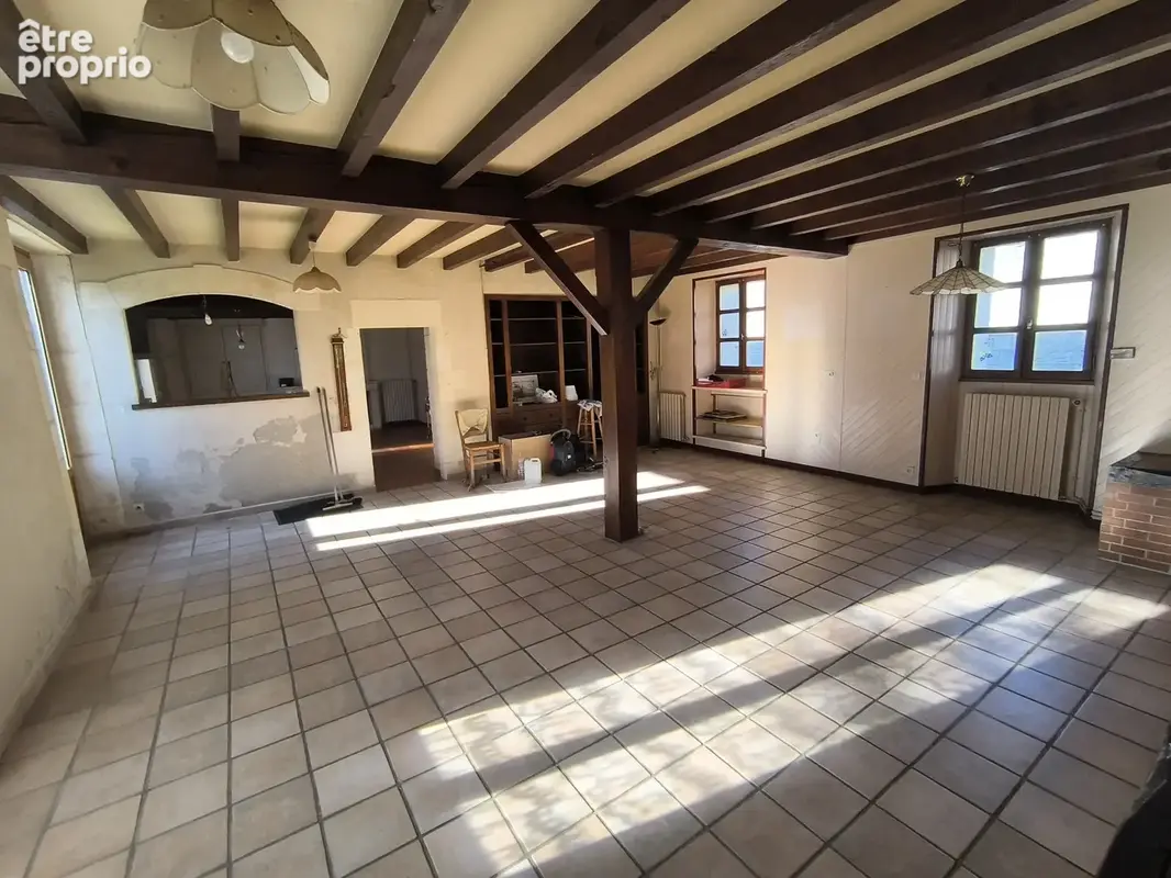 Appartement 8 pièces 250 m² à vendre à Merignac (16200) - photo 2