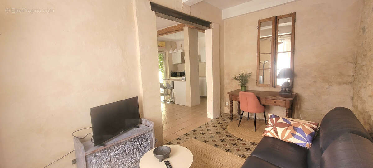 Maison à MOUSSAN
