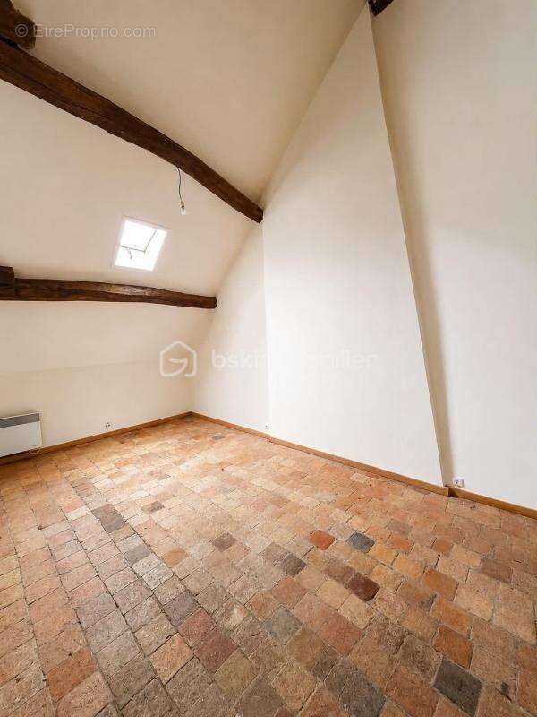 Appartement à ANGERVILLE