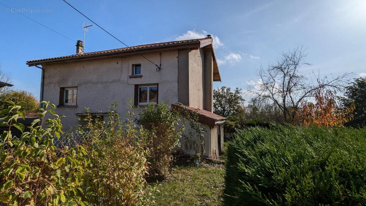 Maison à SAINT-REMY-SUR-DUROLLE