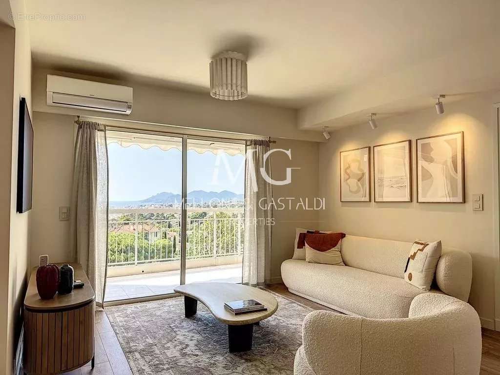 Appartement à LE CANNET