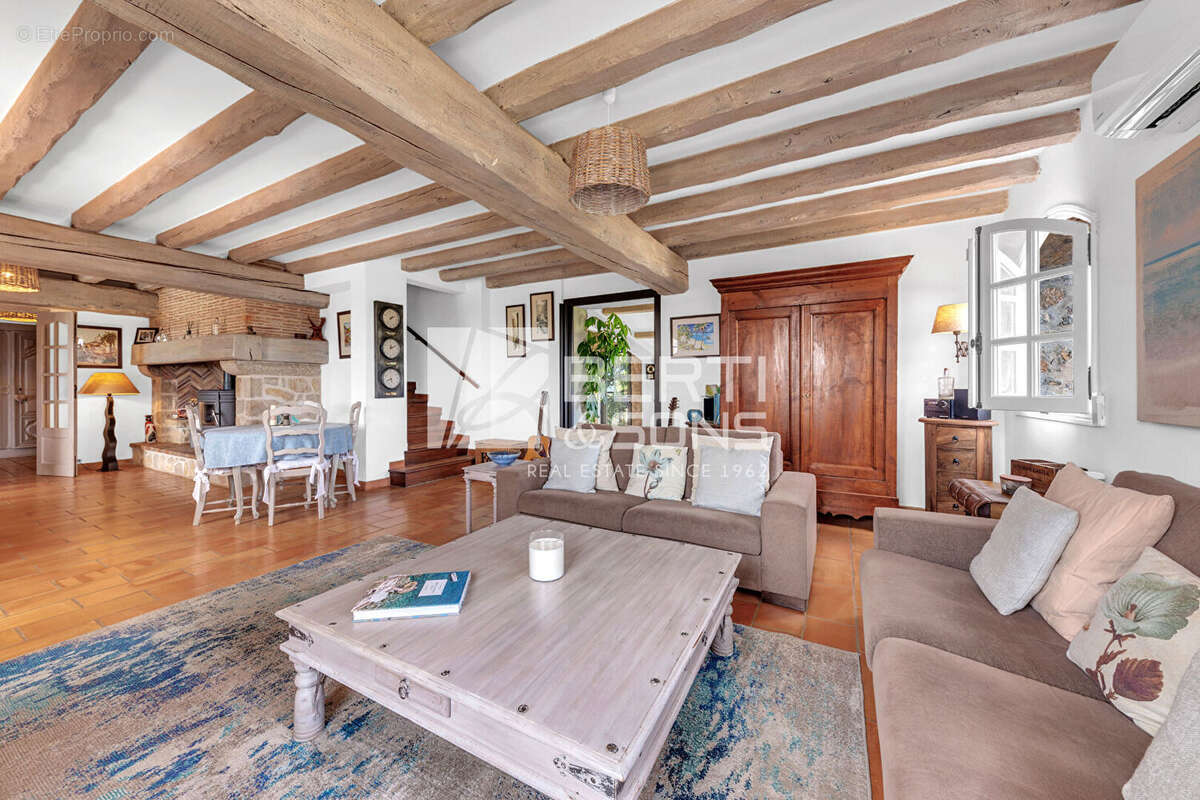 Maison à PEYMEINADE