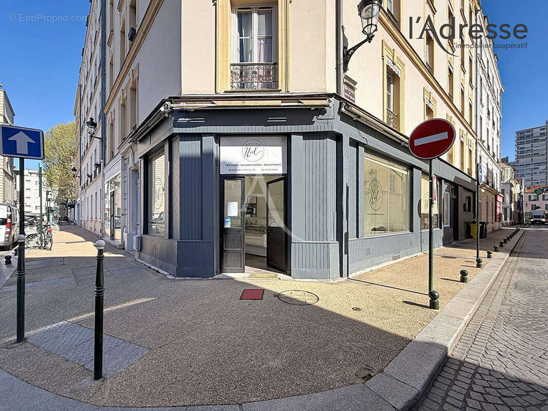 Commerce à PUTEAUX