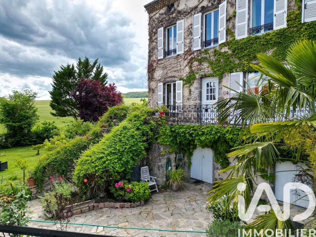Maison 100 m² à Le Broc  - photo 3
