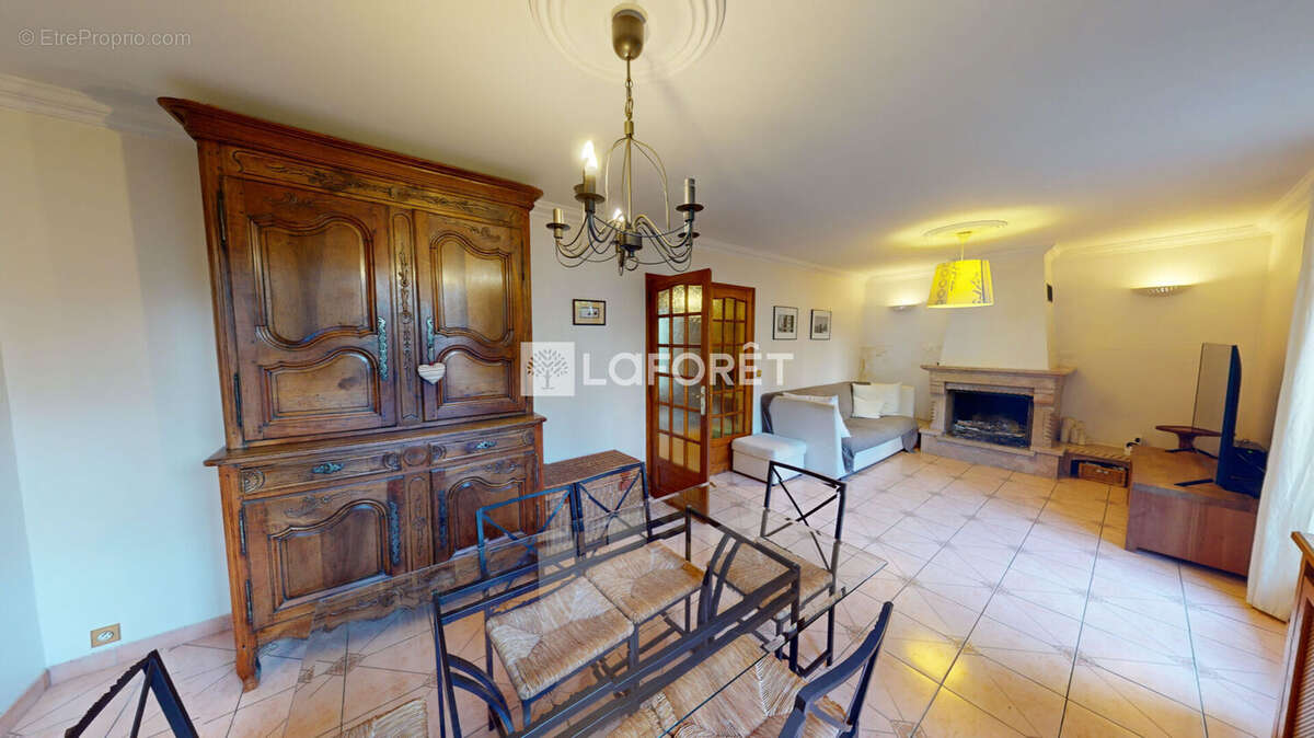 Maison à LE PERREUX-SUR-MARNE