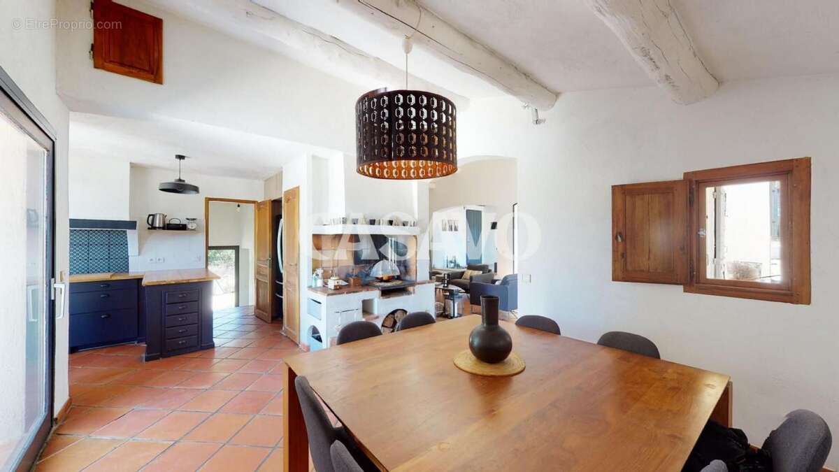 Maison à POURRIERES