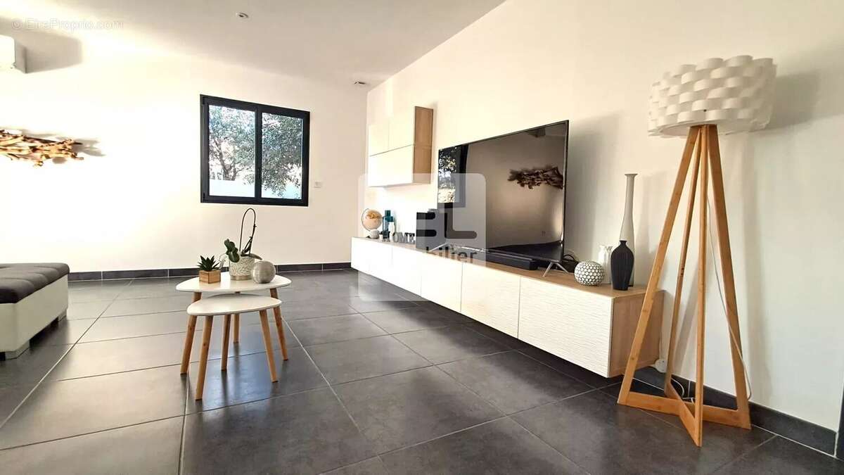 Maison à SAINT-MAXIMIN