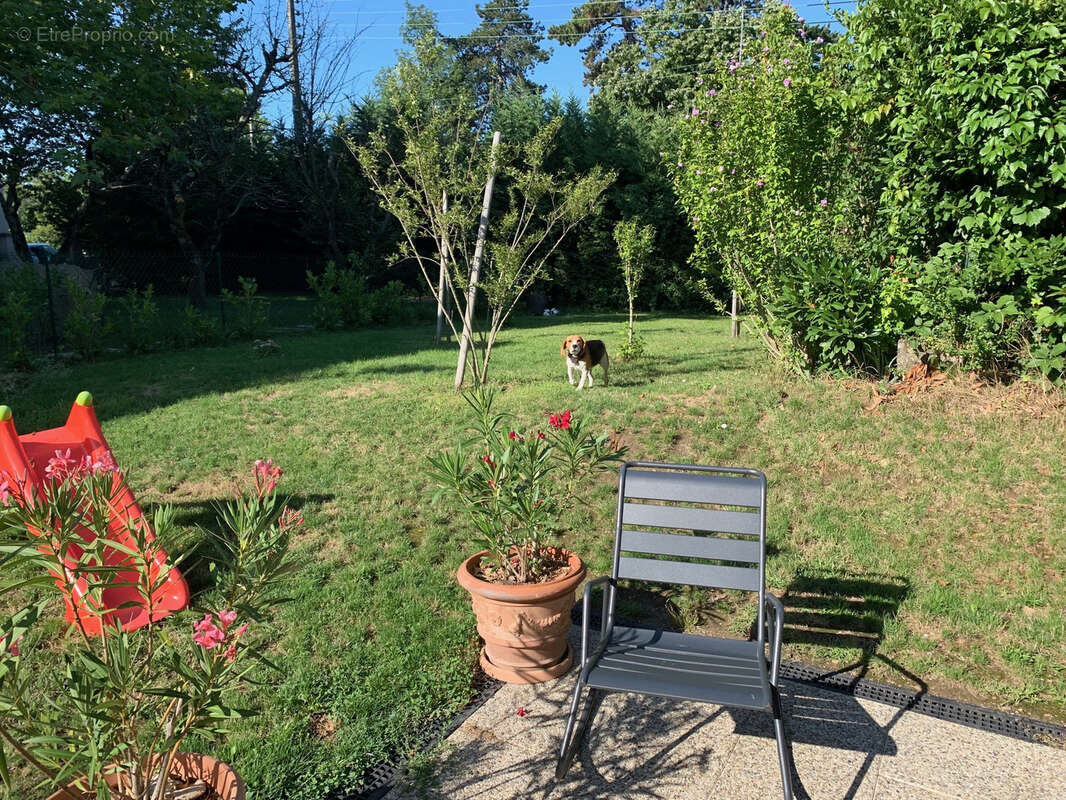 Appartement à CHARBONNIERES-LES-BAINS