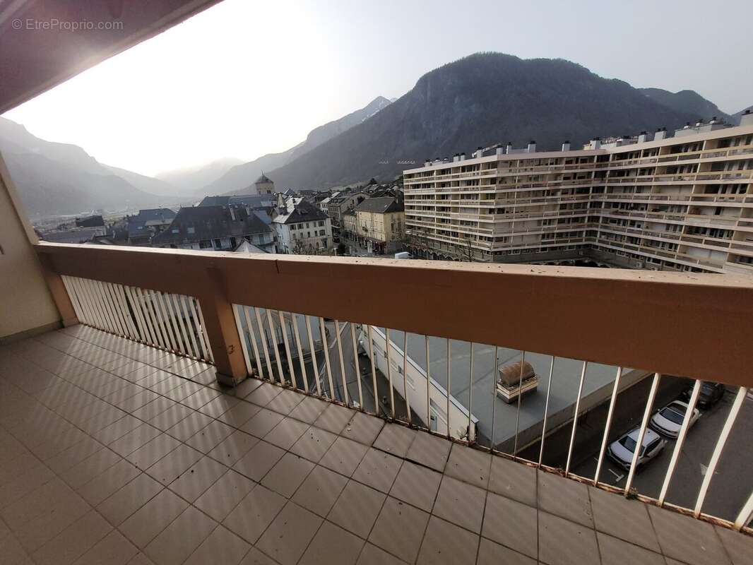 Appartement à SAINT-JEAN-DE-MAURIENNE