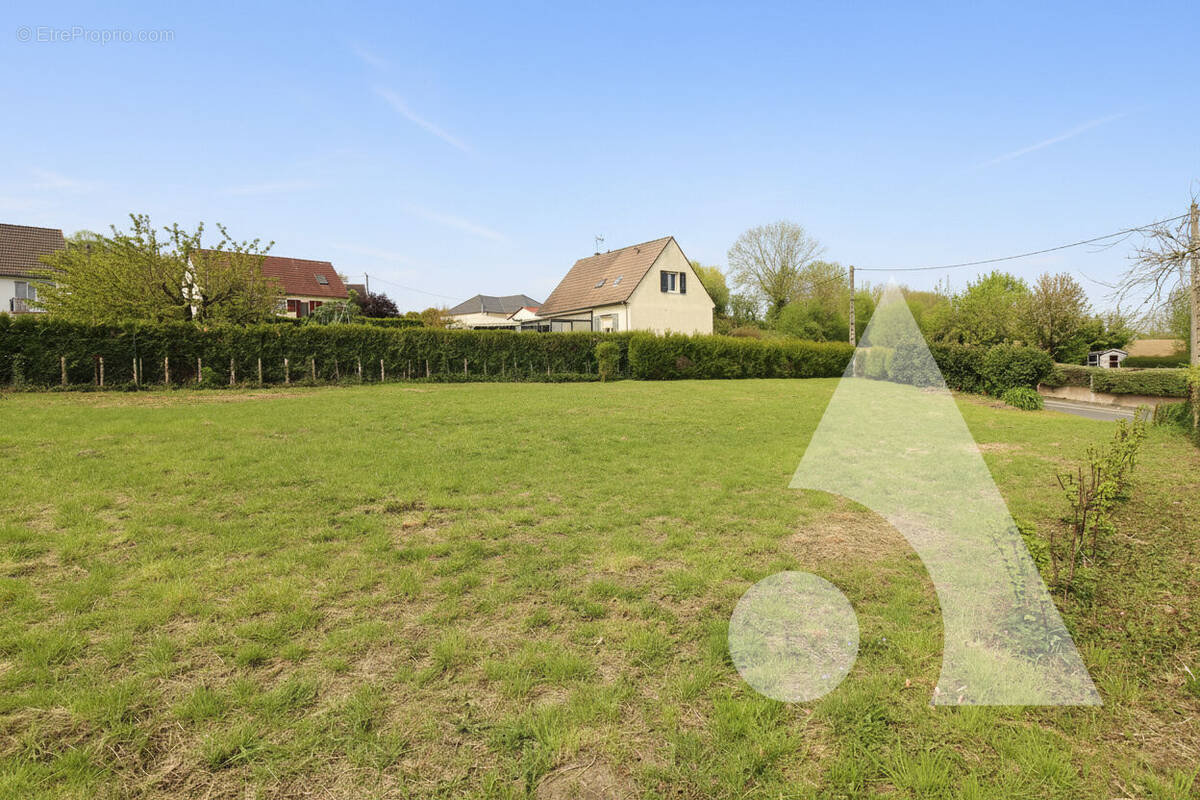 Terrain à GRANDFRESNOY