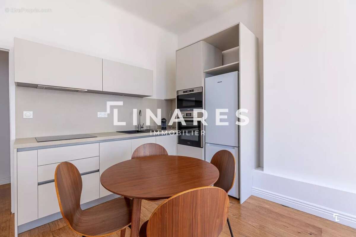Appartement à MARSEILLE-1E