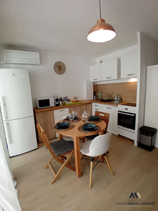 À vendre : Charmant studio de 27m² à Saint Cyr sur Mer, idéalement situé ! - photo 5