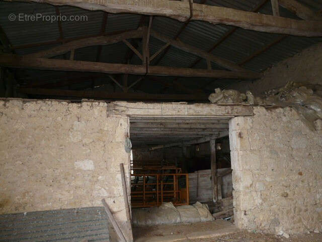 Belle ferme gersoise à restaurer terre 4 ha - photo 9