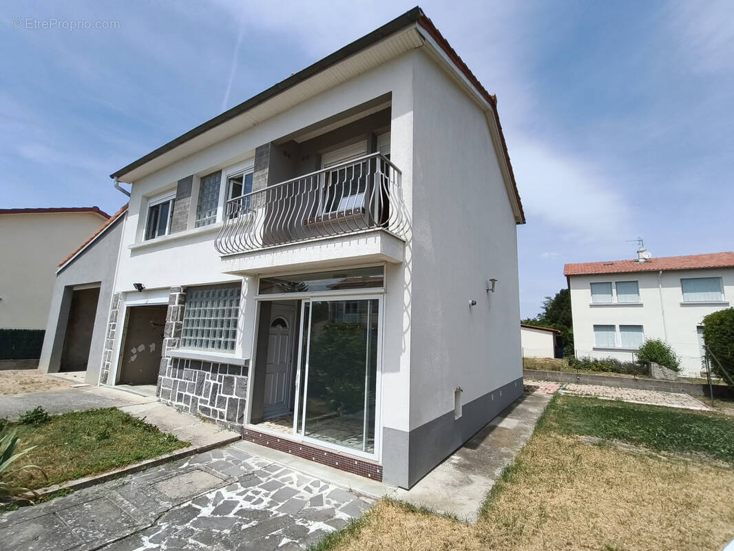 Maison à AULNAT